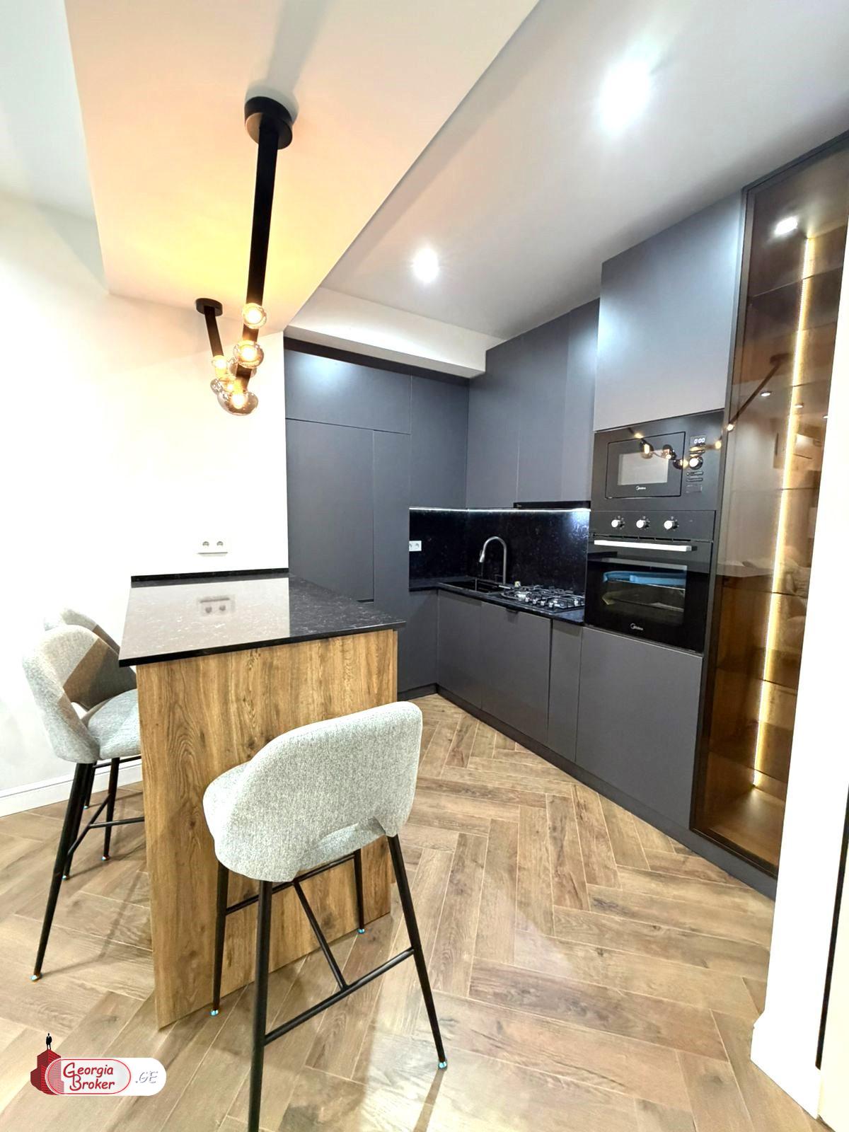 იყიდება ახალი გარემონტებული 2 ოთახიანი ბინა